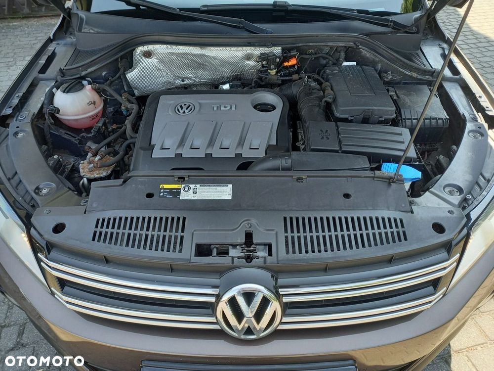 Volkswagen Tiguan 2.0 TDI DPF 4Motion BlueMotion Technology Lounge Sport & Style - 13