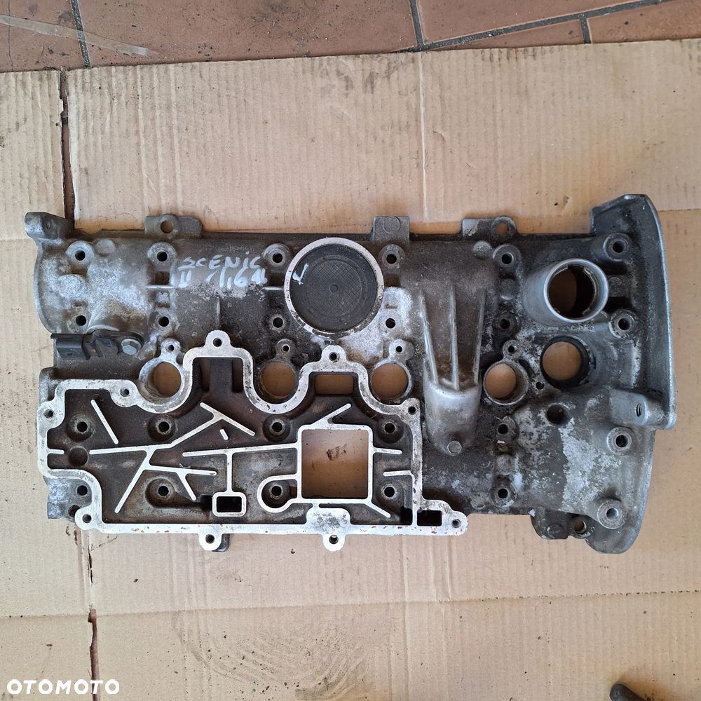 POKRYWA ZAWOROW SCENIC II 1.6 - 1