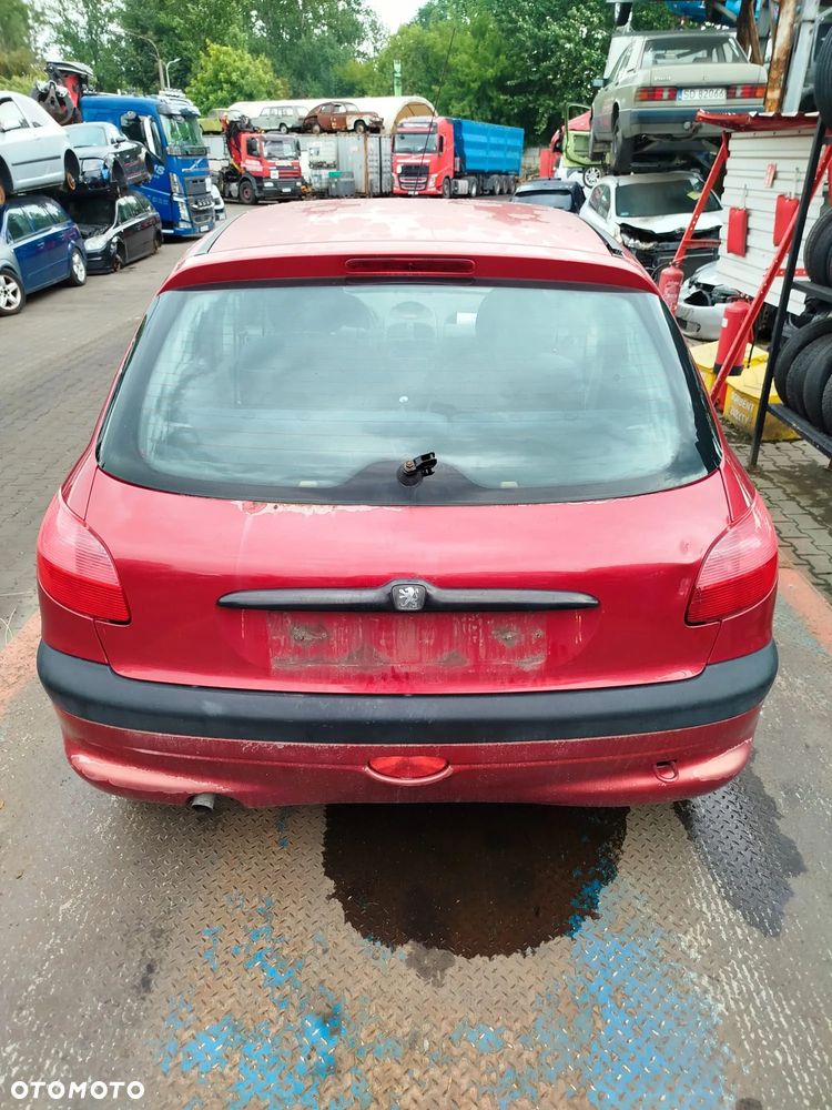 Peugeot 206  na części. - 8