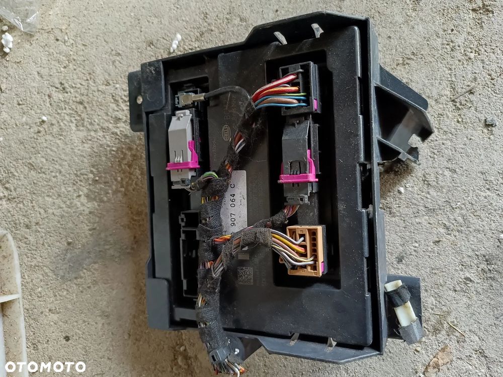 AUDI A4 B8 MODUŁ STEROWNIK KOMFORTU 8K0907064C - 1