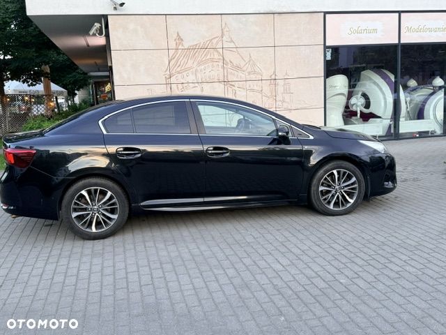 Toyota Avensis 2.0 D-4D Prestige - 11
