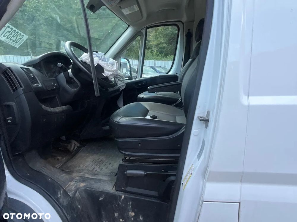 RAM PROMASTER 2500 DELIVERY VAN - 28