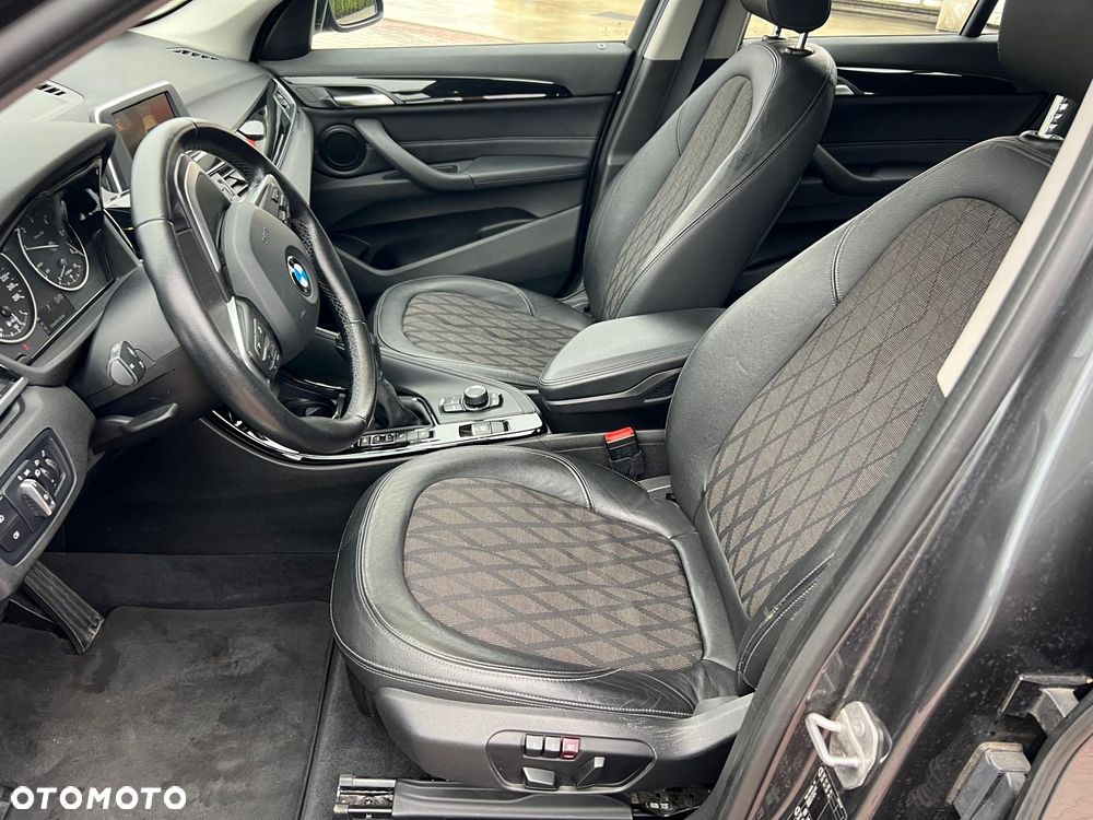 BMW X1 xDrive25d Advantage - 10