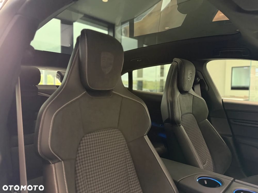 Porsche Taycan 105kWh 4 - 20
