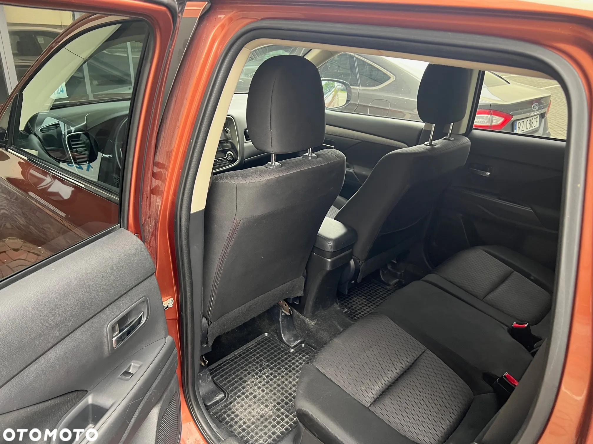 Mitsubishi Outlander 2.0 Intense + - 16