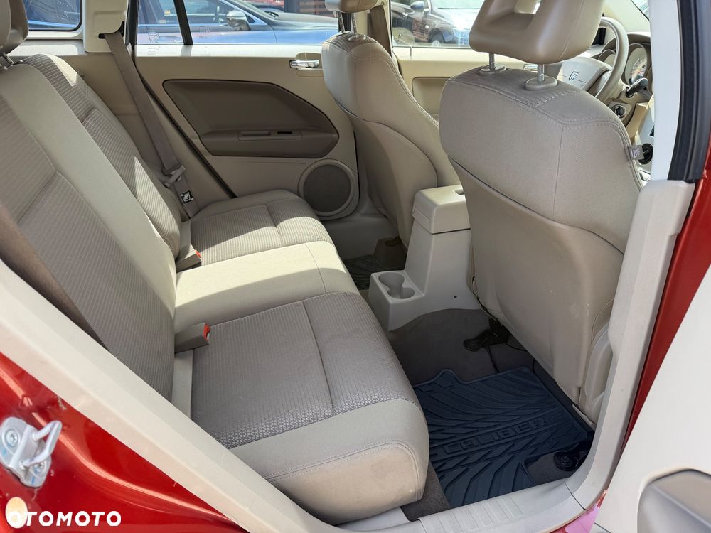 Dodge Caliber 1.8 SE - 31