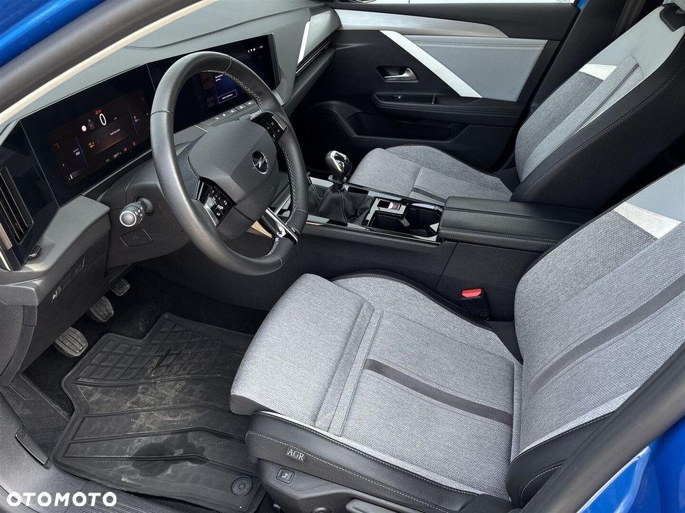 Opel Astra 1.2 T Elegance S&S - 11