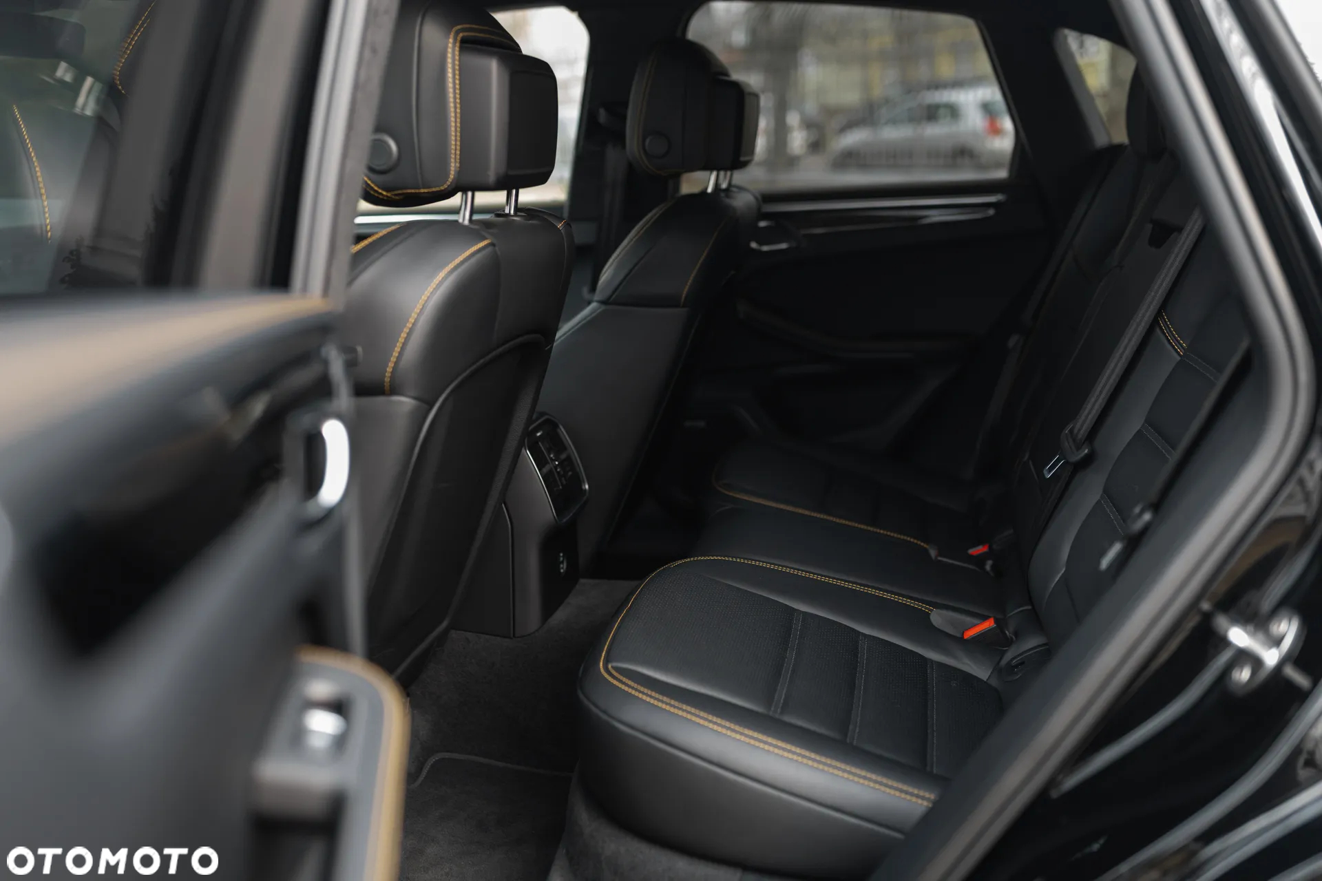 Porsche Macan S - 10