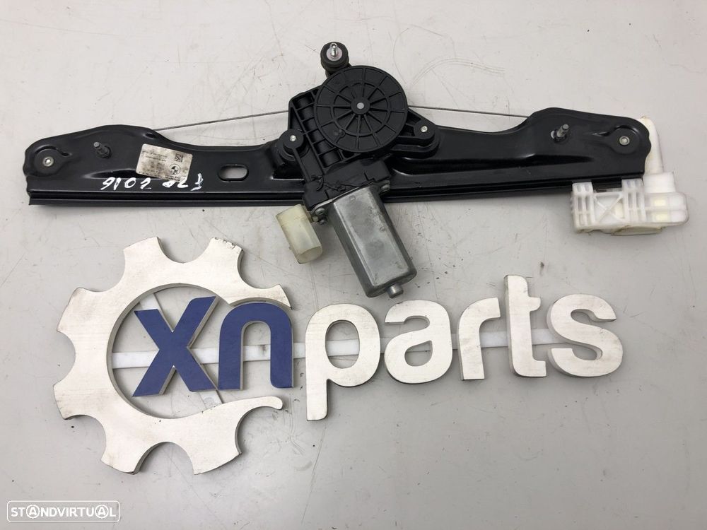 Motor elevador Trás Dto BMW 1 (F20) 118 d REF. 7242556 - 1