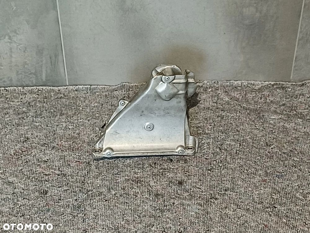 NR 14 Łapa silnika prawa strona BMW X5 E70 3.0TDI 6790022 - 4