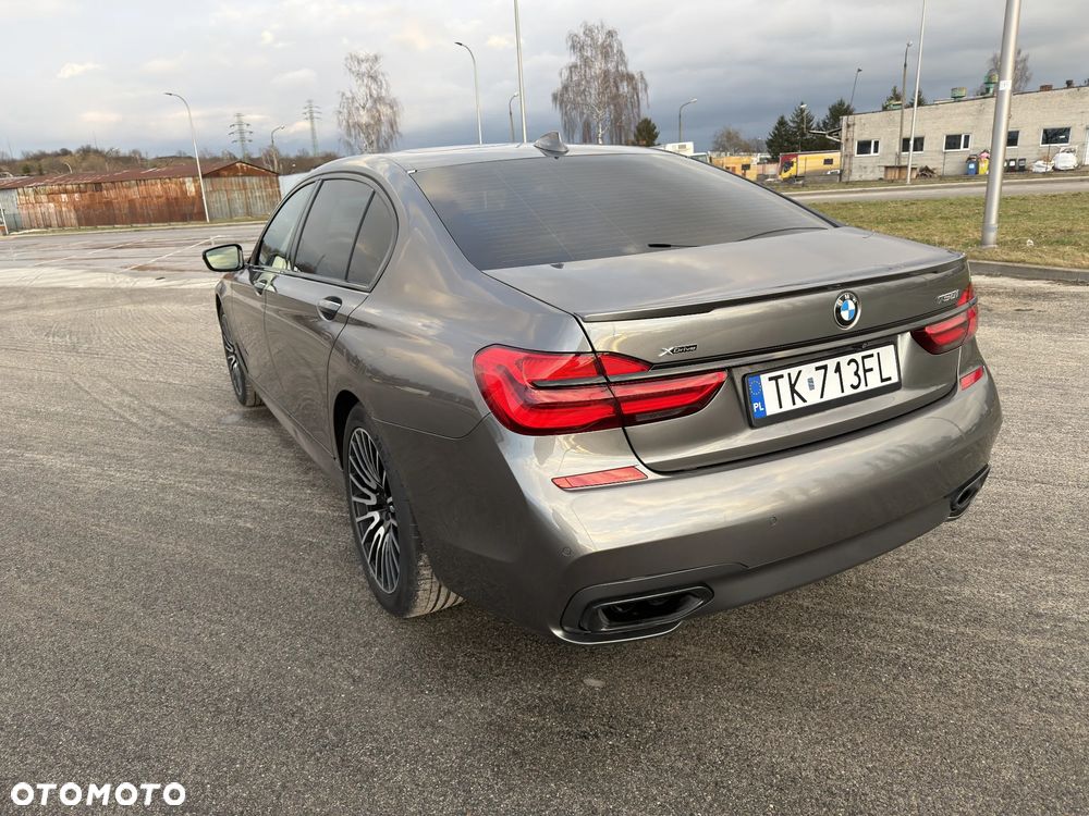 BMW Seria 7 - 8