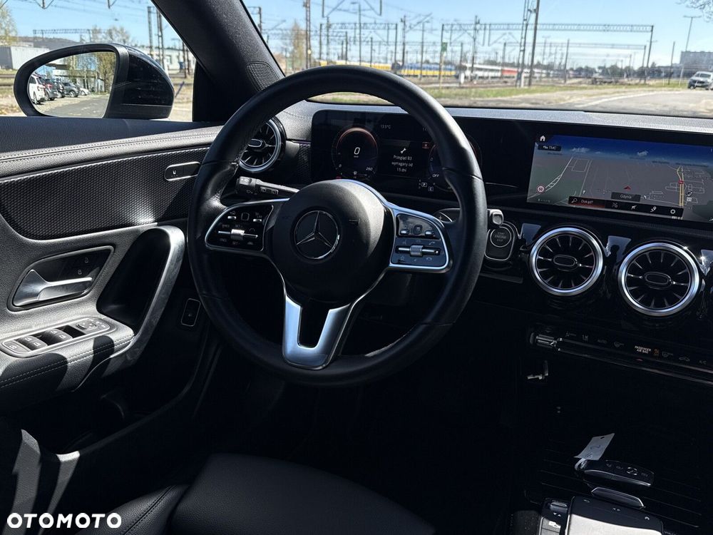Mercedes-Benz CLA - 10