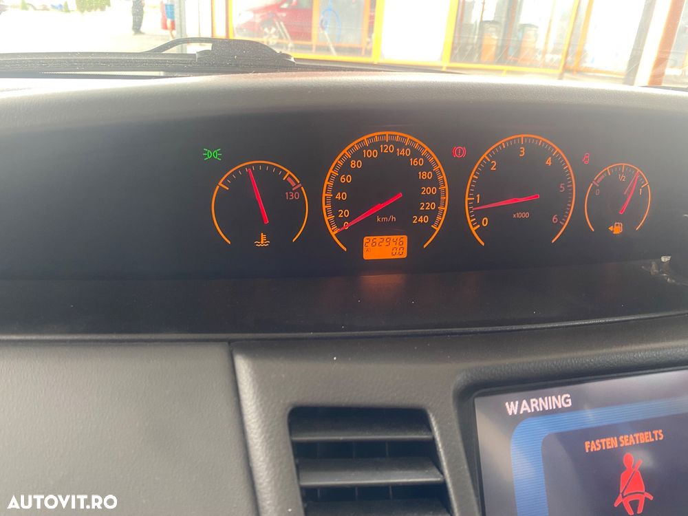 Nissan Primera - 5
