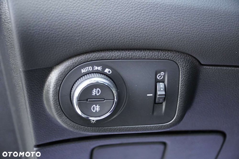 Opel Zafira 1.6 D Start/Stop Business Innovation - 19