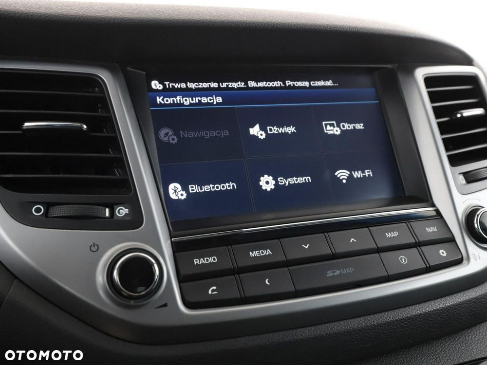 Hyundai Tucson 1.7 CRDI BlueDrive Style 2WD - 24