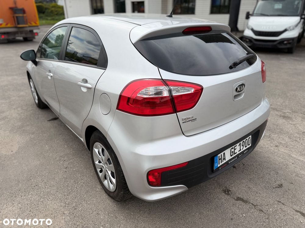 Kia Rio 1.2 Attract - 6