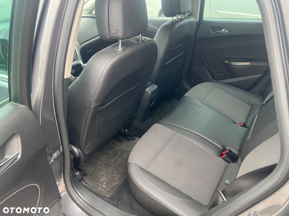 Opel Astra 1.4 T Enjoy S&S - 25