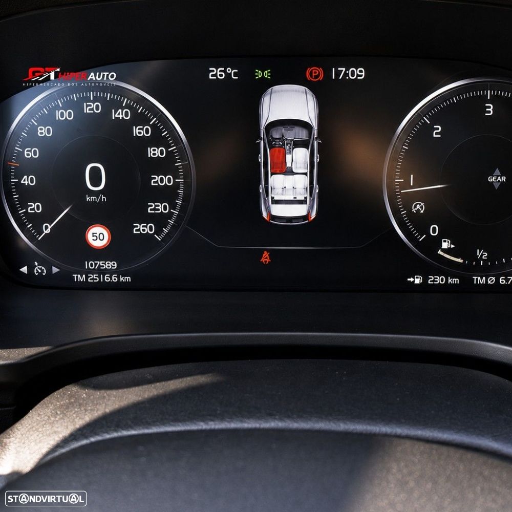 Volvo XC 40 2.0 D3 Momentum — fotografia 13