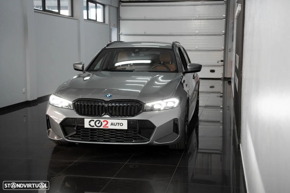 BMW 320 e Pack Desportivo M Auto - 4