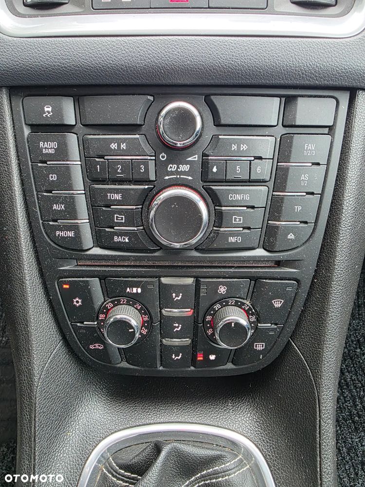 Opel Meriva ver-1-4-t-design-edition - 36