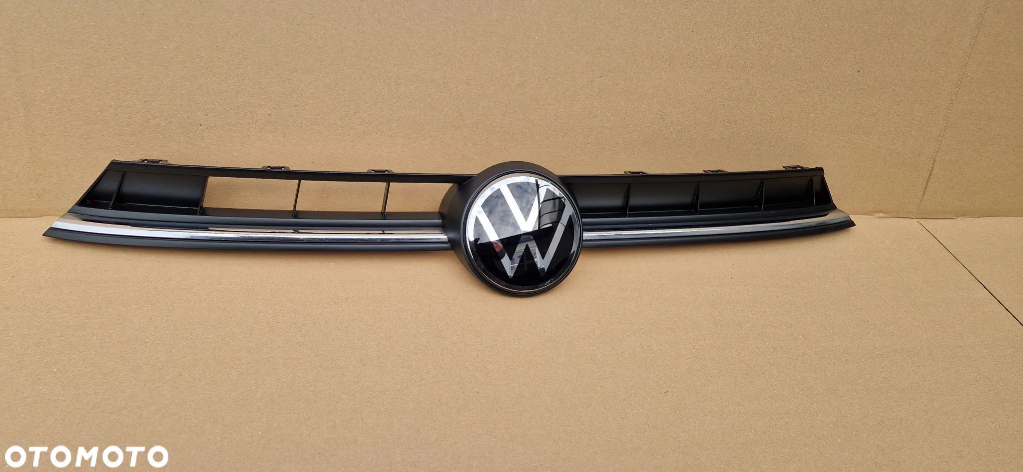 VW POLO 2G LIFT 22- GRILL ATRAPA CHROM RADAR 2GS853651C - 1