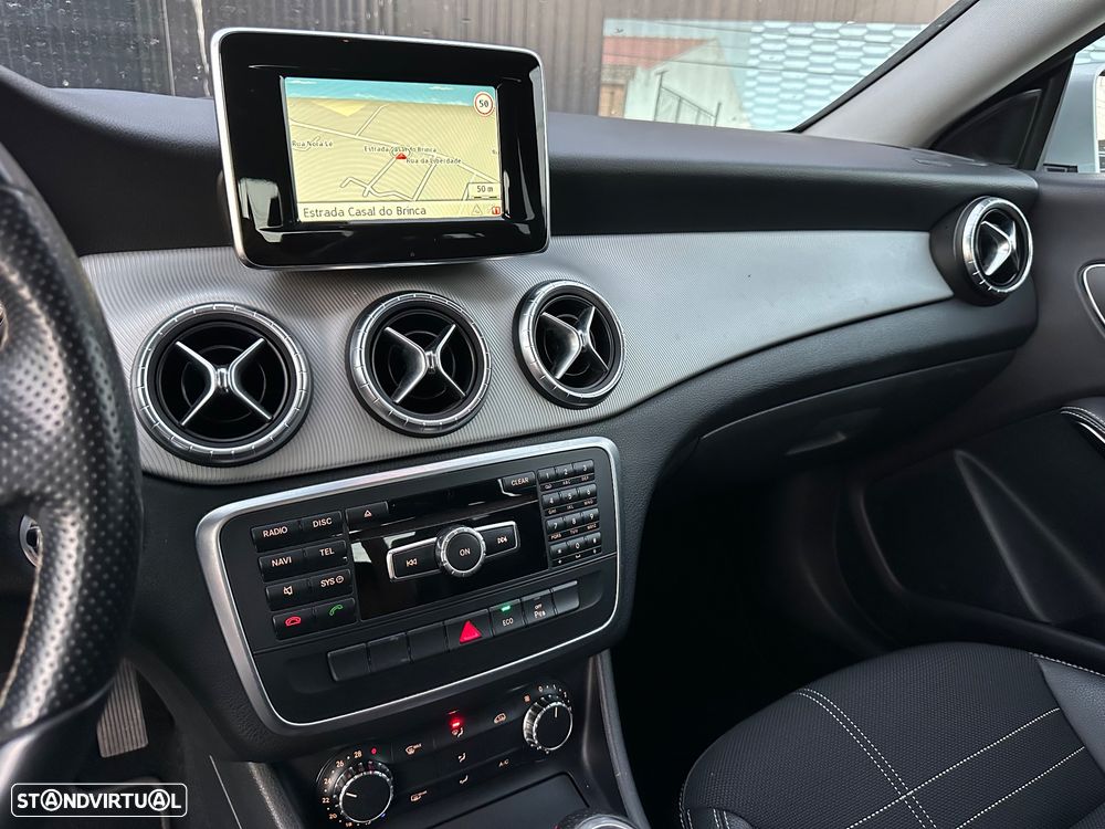 Mercedes-Benz CLA 180 CDI Urban - 13
