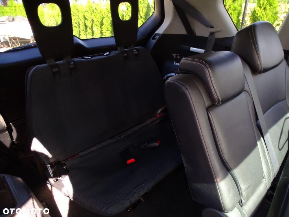 Mitsubishi Outlander - 6