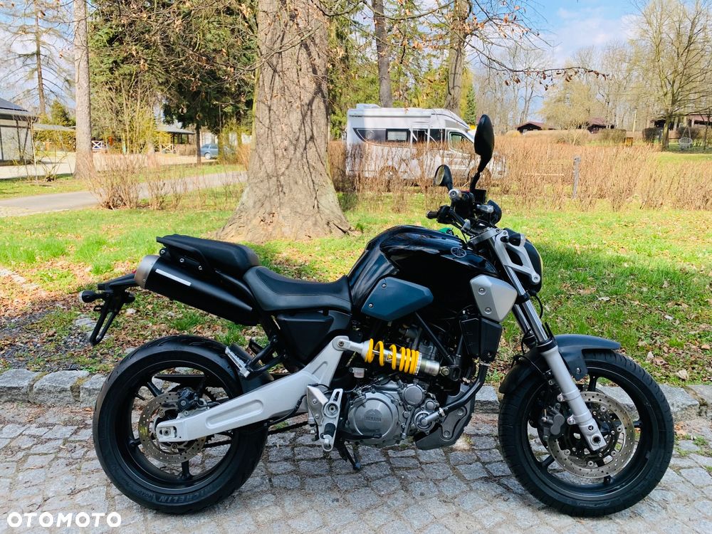 Yamaha MT - 2