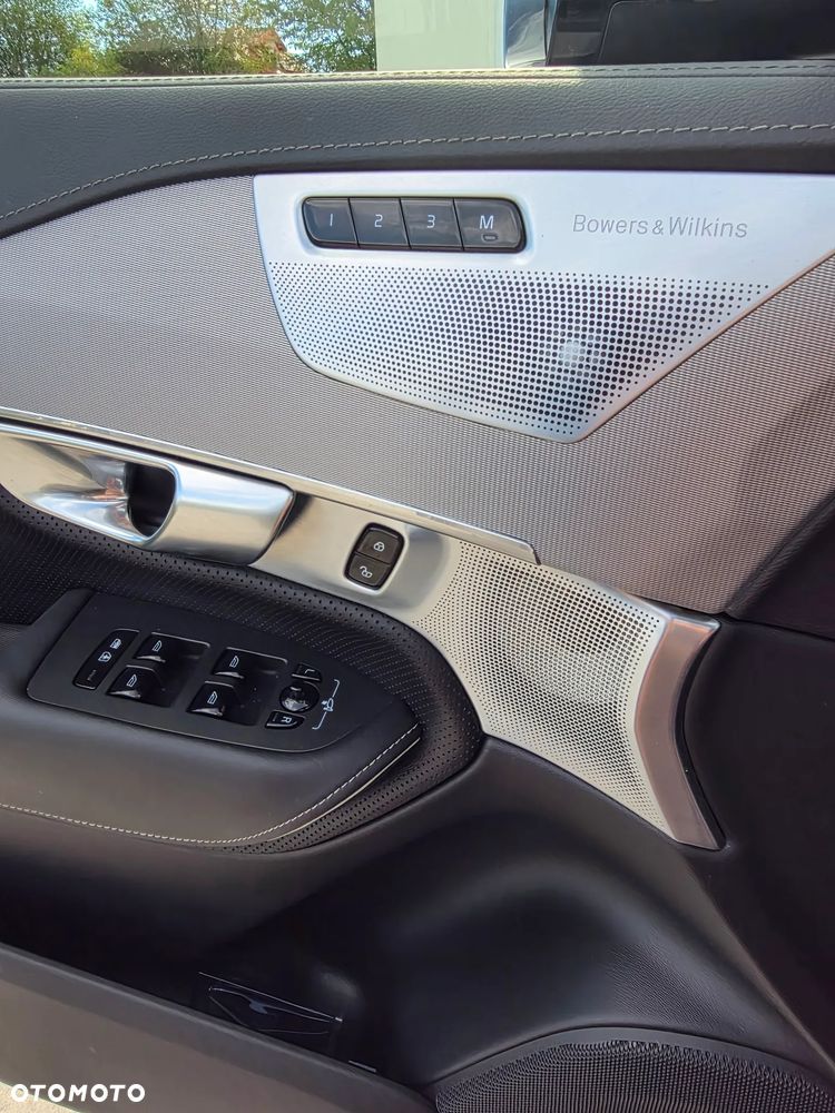 Volvo XC 90 - 31