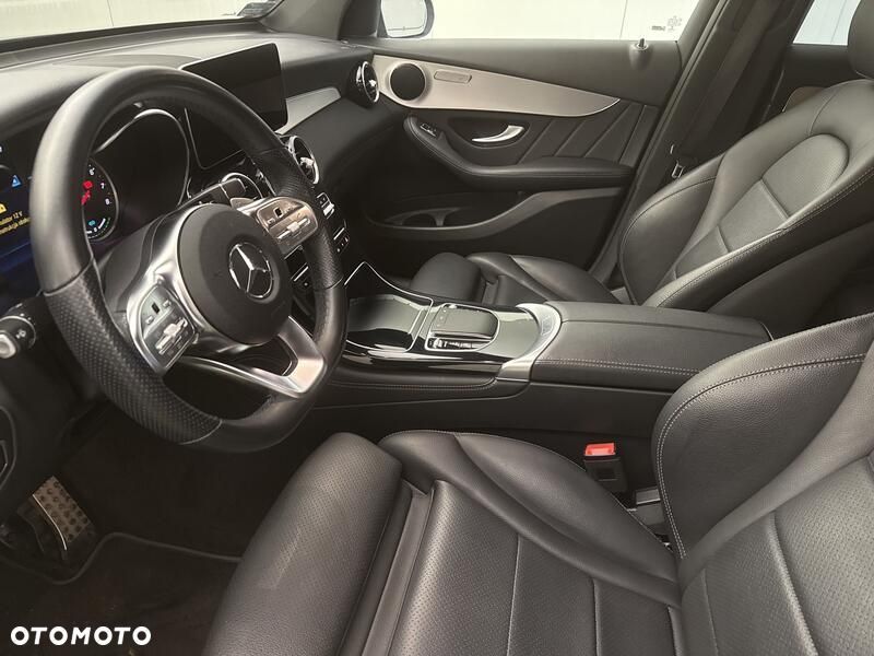 Mercedes-Benz GLC 300 e 4-Matic - 12
