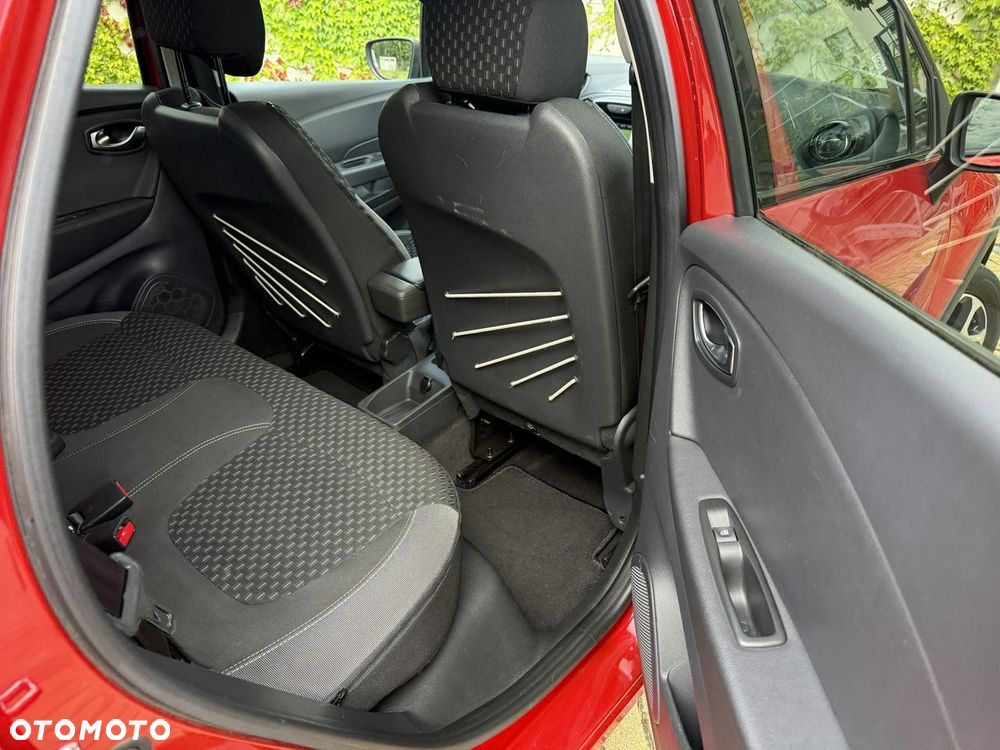Renault Captur TCe 150 EDC GPF BOSE EDITION - 10