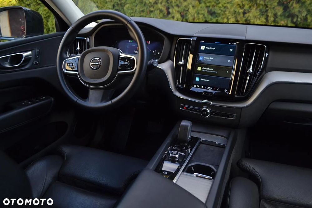 Volvo XC 60 B4 D Plus Bright - 19