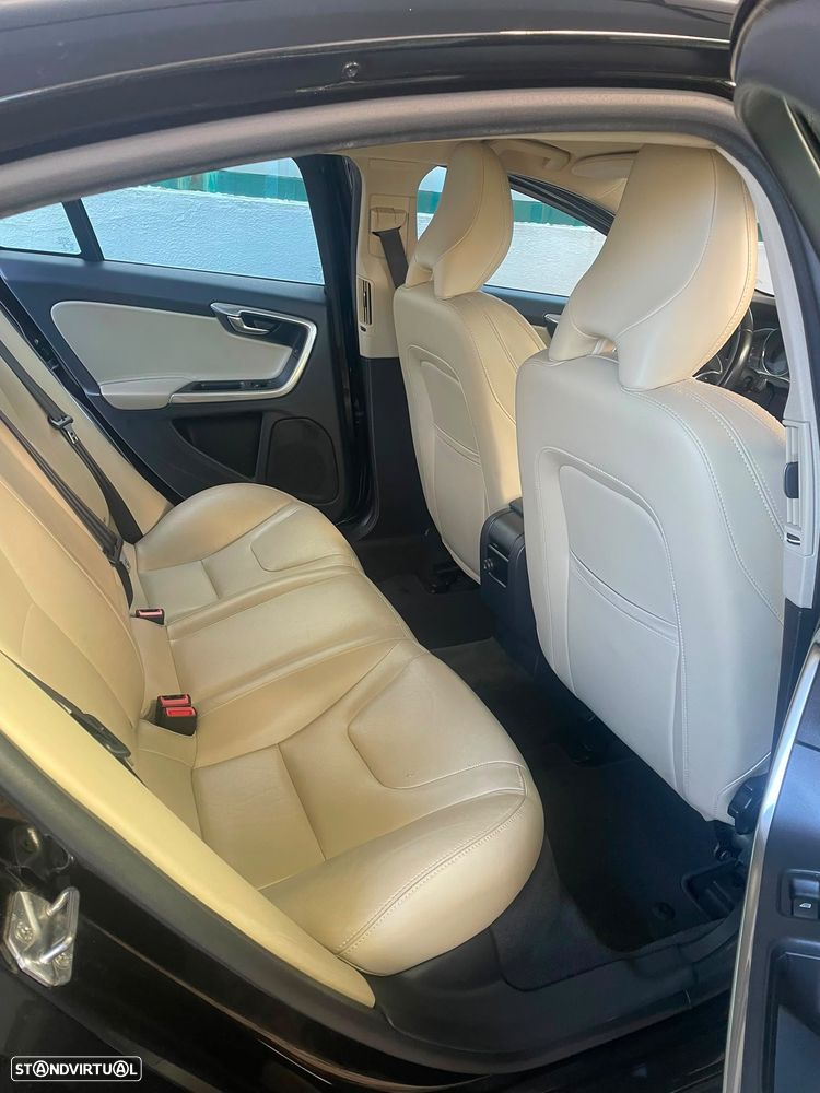 Volvo S60 2.0 D3 Momentum - 7