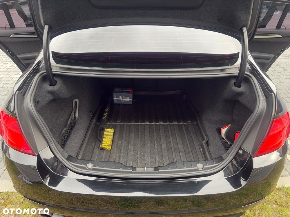 BMW Seria 5 520d - 12