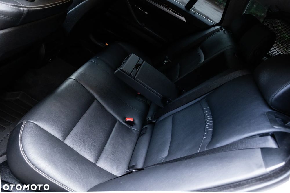 BMW Seria 5 520d Luxury Line - 12