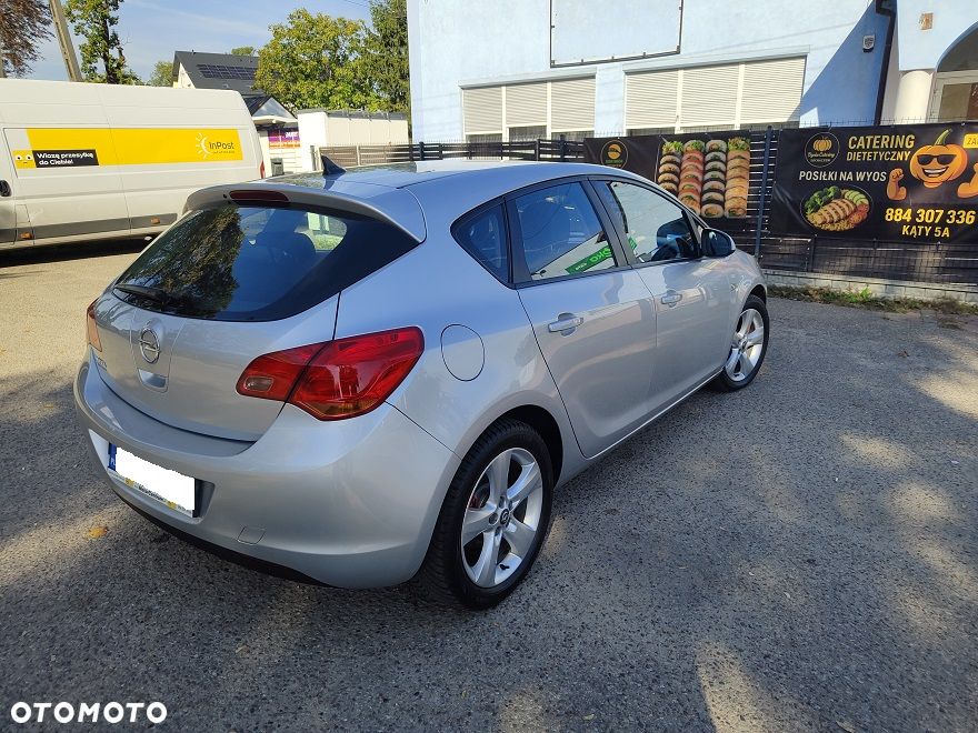 Opel Astra - 2