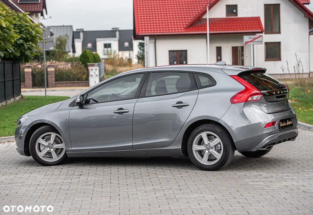 Volvo V40 D2 Momentum - 10