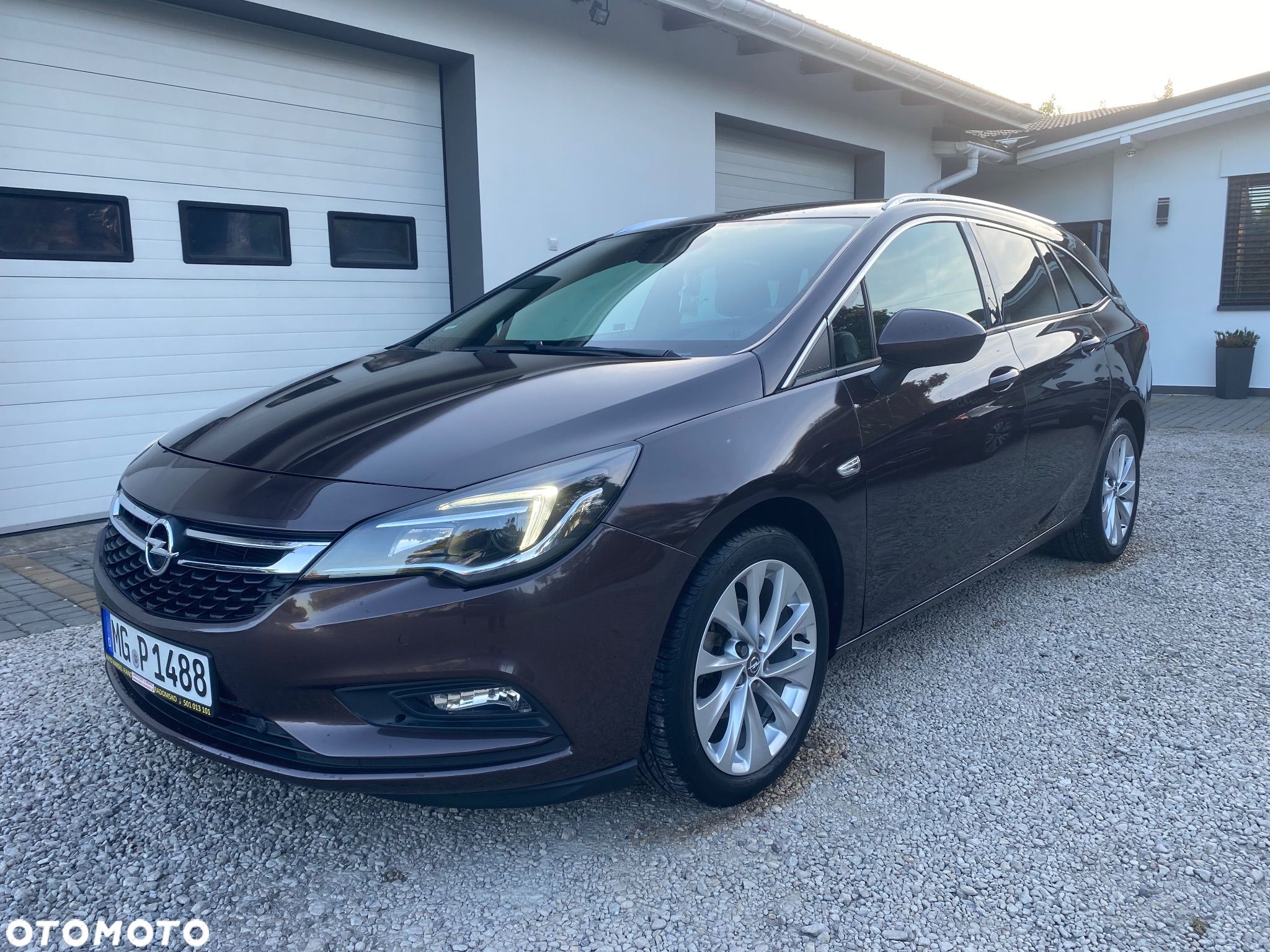 Opel Astra 1.4 Turbo Sports Tourer Innovation - 1
