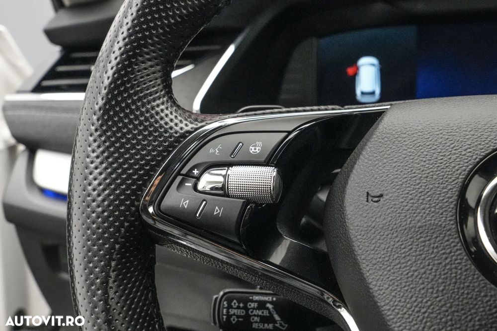 Skoda Octavia 2.0 TDI DSG 4X4 Scout - 26