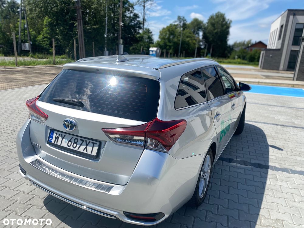 Toyota Auris 1.8 HSD Luna - 3