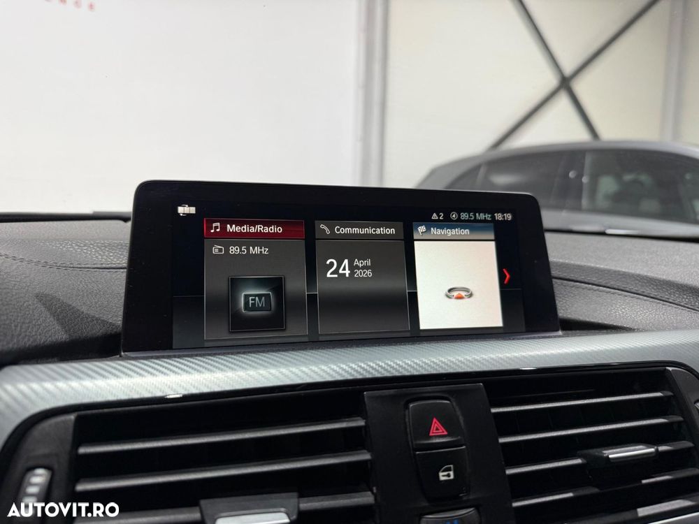 BMW Seria 3 330e iPerformance AT M Sport - 16