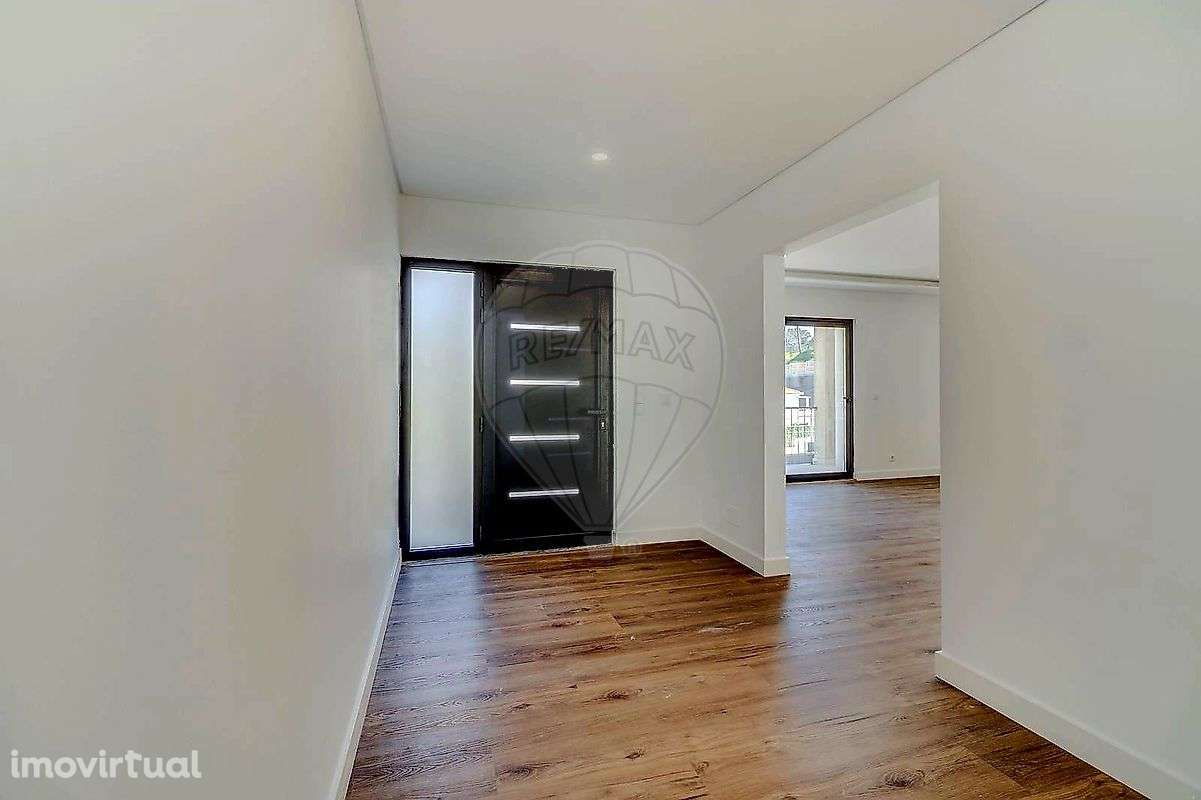 Moradia T5 para venda - Grande imagem: 2/31