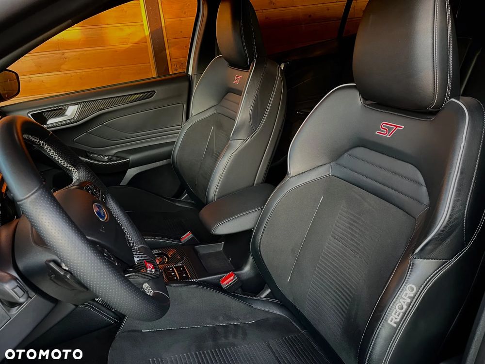 Ford Focus - 8