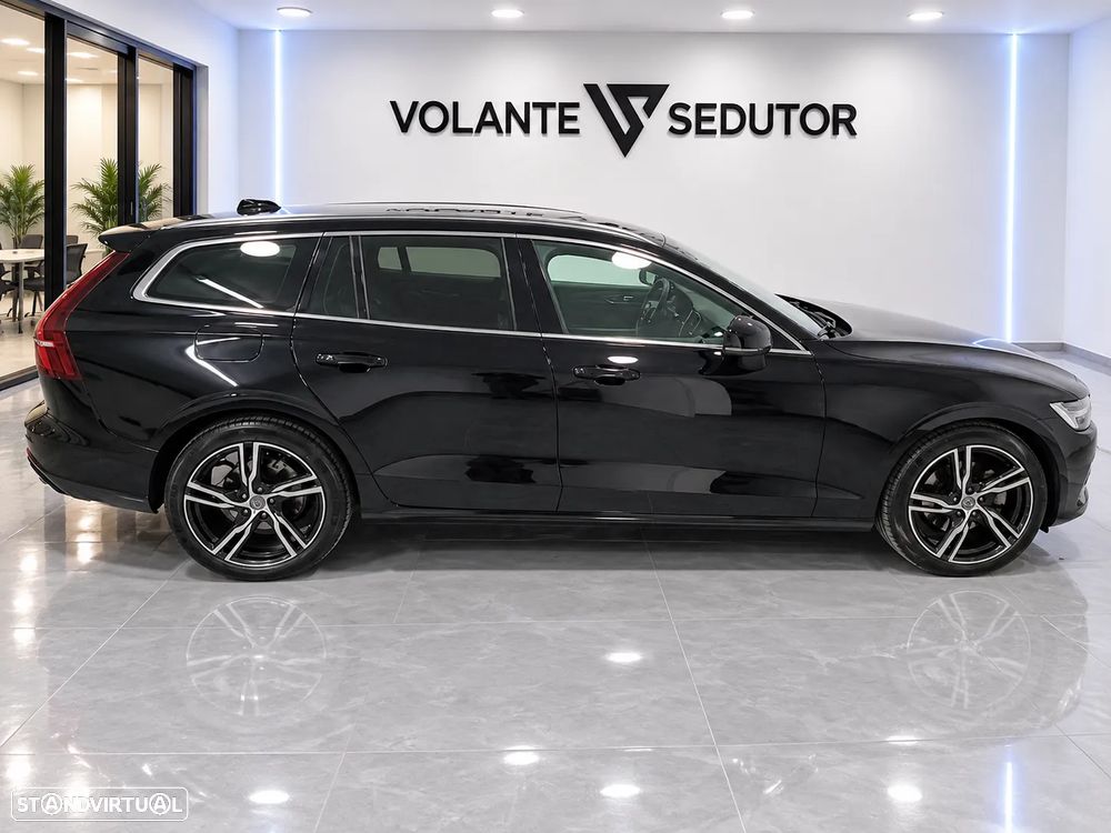 Volvo V60 2.0 B4 Plus Dark Auto - 5