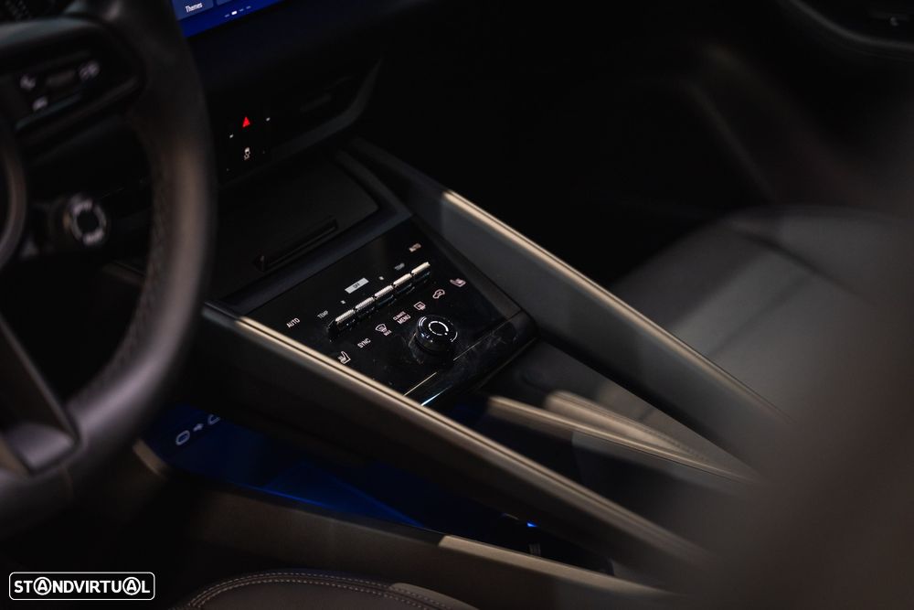 Porsche Macan Electric - 10