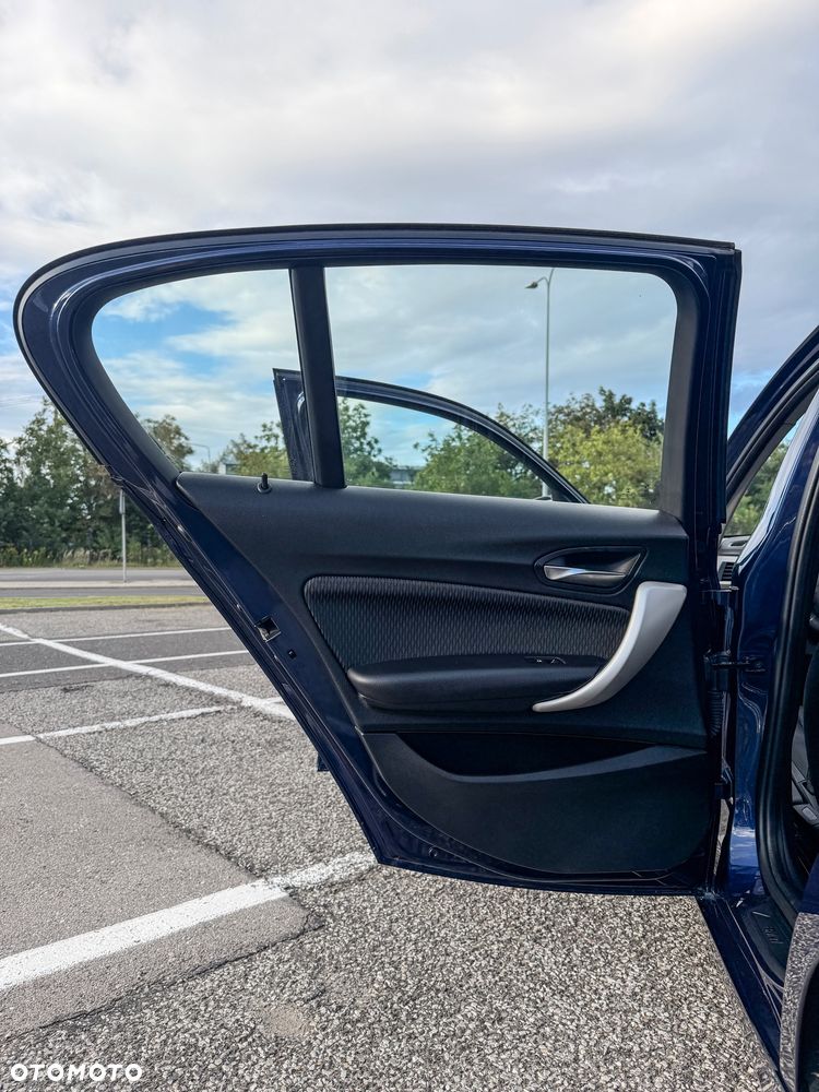BMW Seria 1 116i - 22