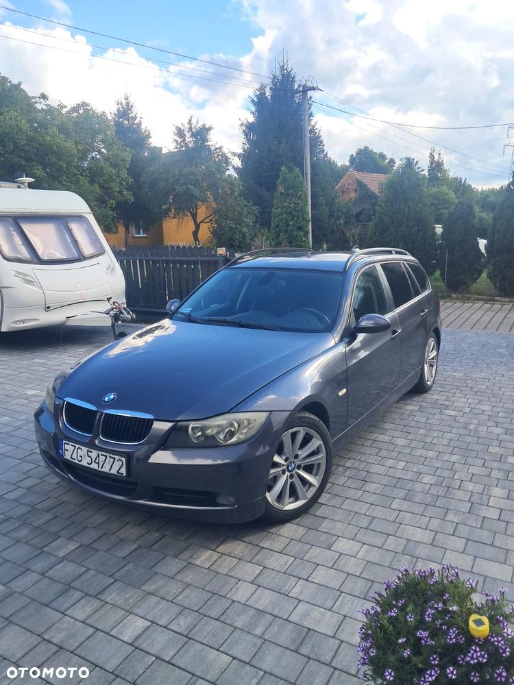 BMW Seria 3 318d - 1