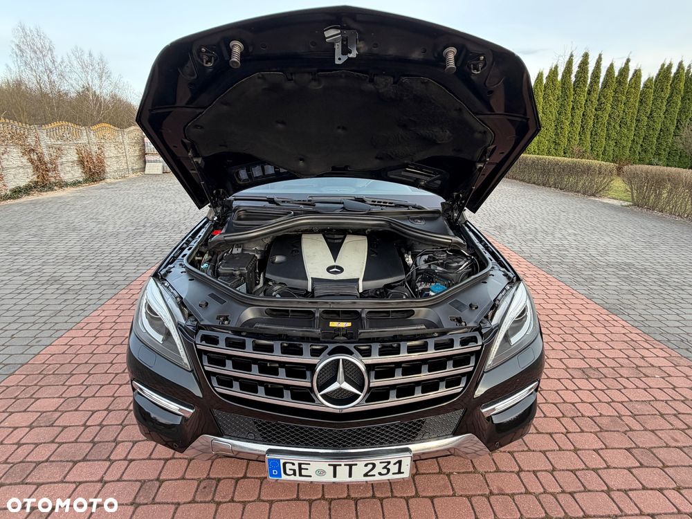 Mercedes-Benz ML 350 BlueTEC 4MATIC 7G-TRONIC Edition 1 - 34