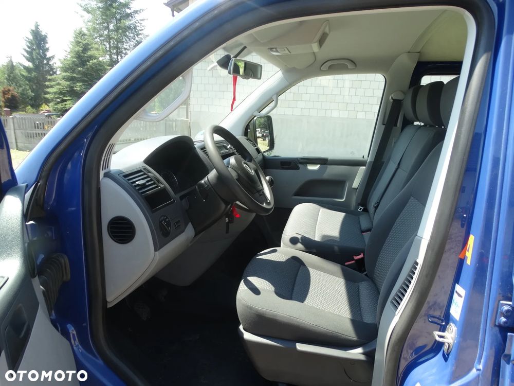 Volkswagen Transporter - 9