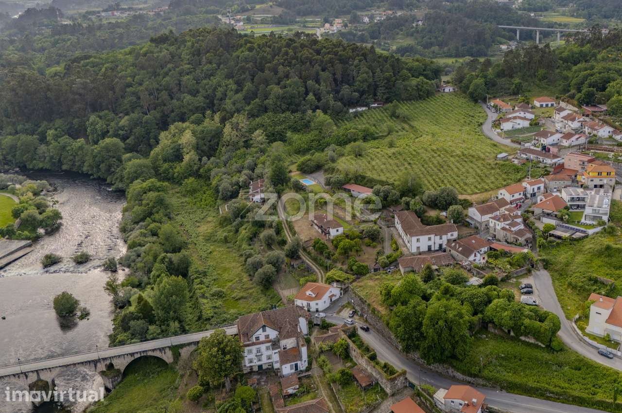 Quinta com casa do século XVIII com vista para o Rio Lima - Grande imagem: 5/41